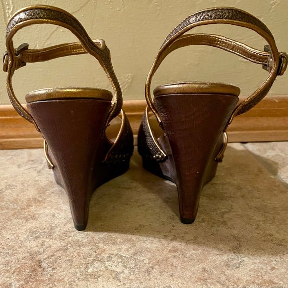 PRADA Embossed bronze wedge sandals - Picture 4 of 5